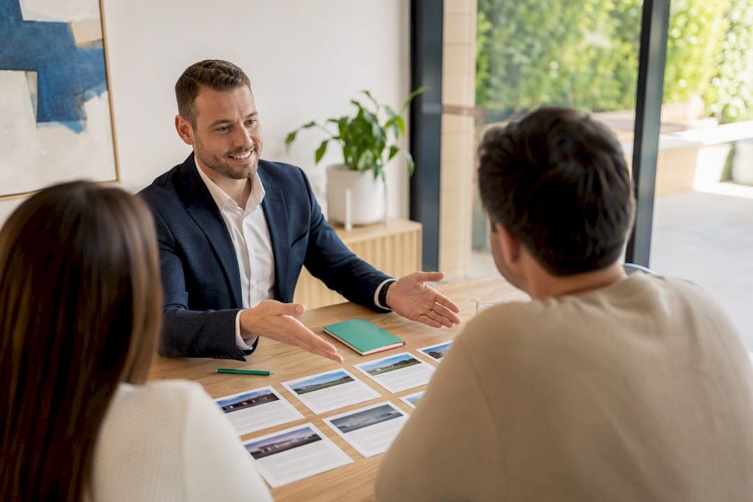 Choose a Mortgage Broker in Australia: 8 Questions to Shortlist